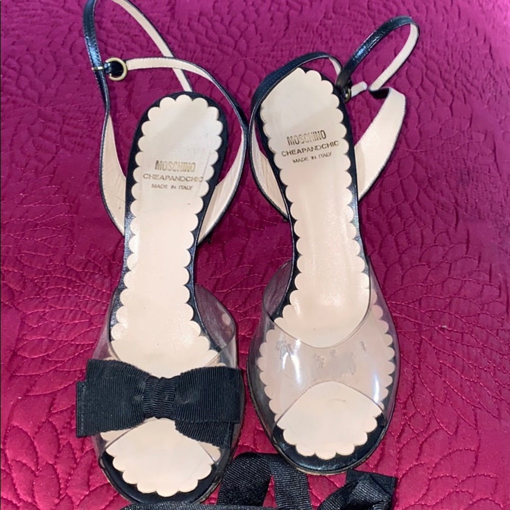 Authentic Moschino Sandals❤️